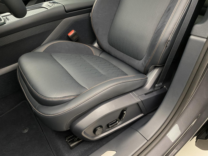 Lynk & Co 08 MORE PHEV