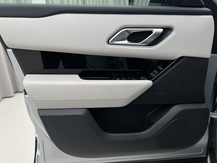 Land Rover Range Rover Velar D275 R-DYNAMIC AWD AUT CZ 3.0 d Dynamic