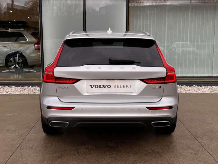Volvo V60 CROSS COUNTRY B4 AWD Aut 1.maj