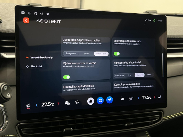 Lynk & Co 01 MORE PHEV