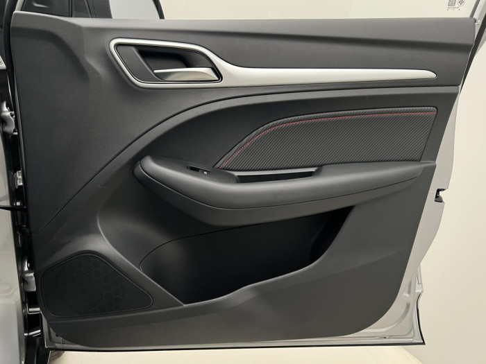 MG ZS EMOTION PLUS 1.5DVVT CZ 1.maj.