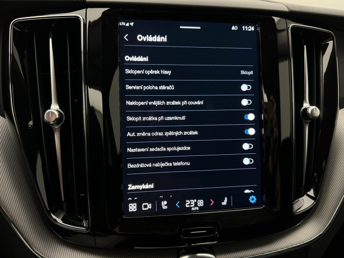 Volvo XC60 B4 AWD PLUS DARK AUT 1.maj.