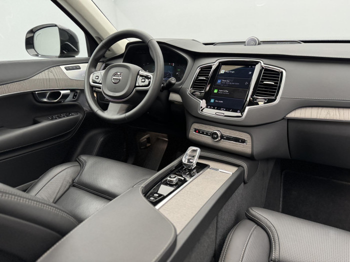 Volvo XC90 T8 AWD RECHARGE ULTIMATE DARK