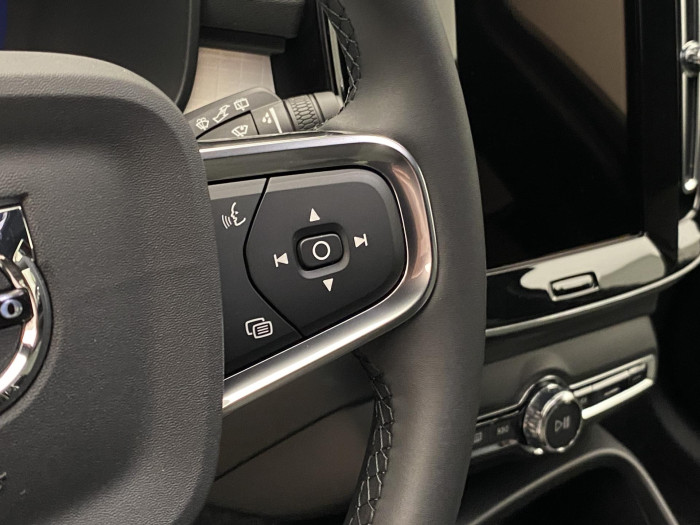 Volvo XC40 B3 AUT DARK PLUS