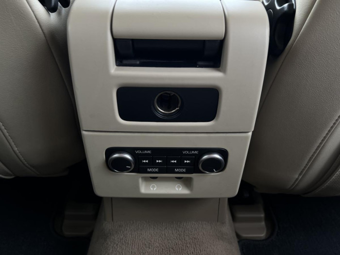 Volvo XC70 D5 AWD PARK. SENZORY Aut CZ 2.4 d