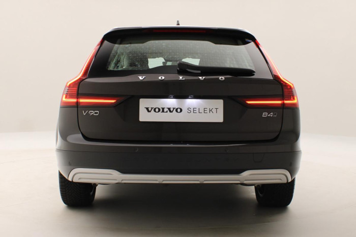 Volvo V90 CC B4 AWD PLUS AUT REZERVACE