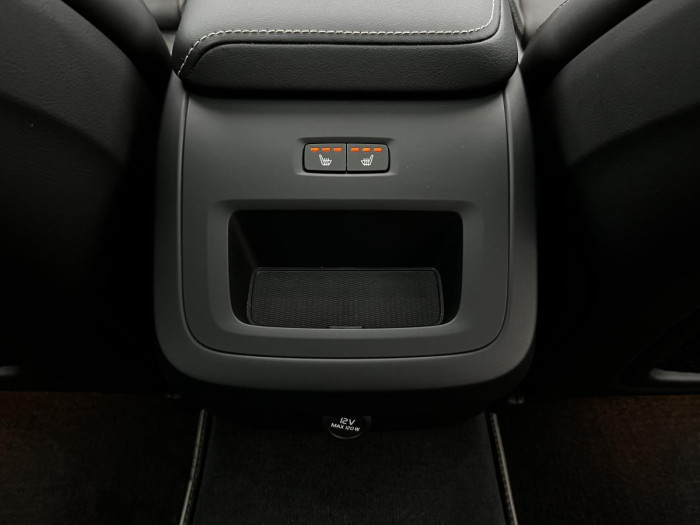 Volvo V60 T4 R-DESIGN AUT 1.maj.