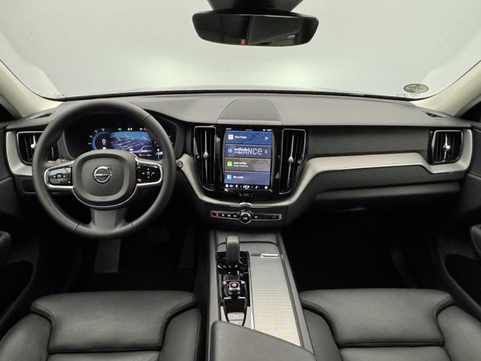 Volvo XC60 B4 AWD PLUS DARK AUT CZ 1.maj