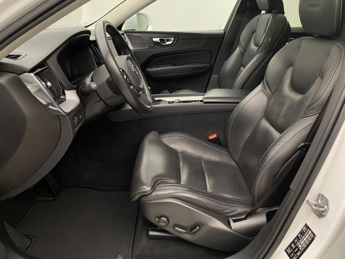 Volvo XC60 D5 AWD INSCRIPTION AUT CZ 2.0 d