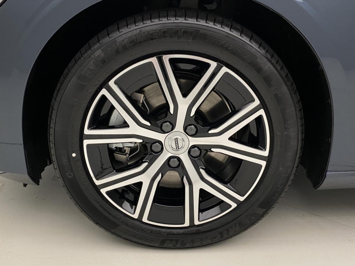 Volvo V60 B3 AUT  ESSENTIAL