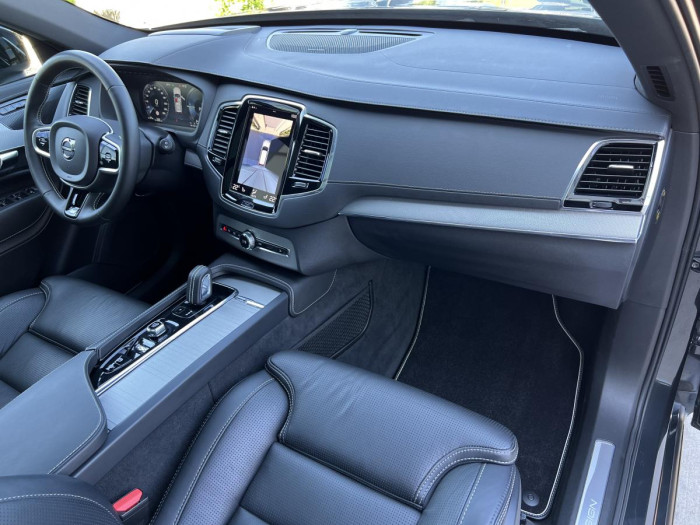Volvo XC90 T8 AWD R-DESIGN 7MÍSTNÁ Aut