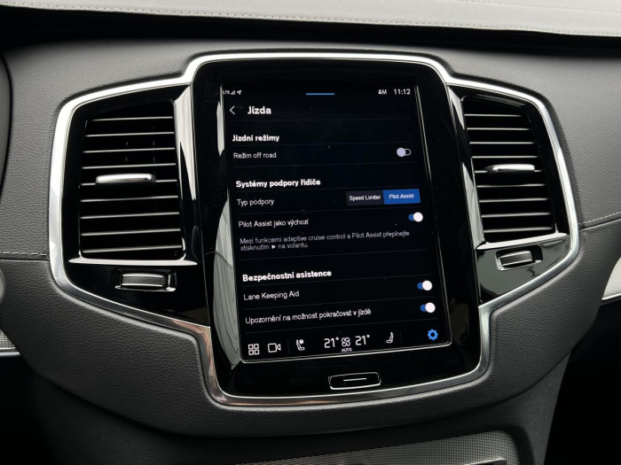 Volvo XC90 B5 AWD DARK ULT. 7MÍSTNÁ Aut
