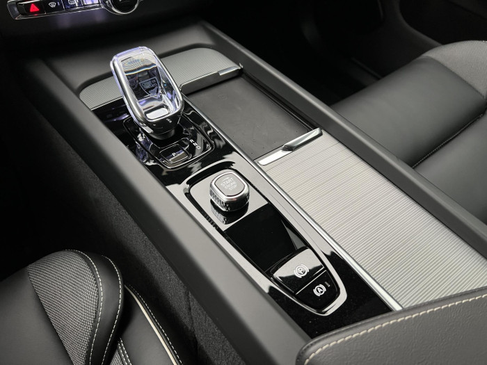 Volvo XC60 T6 AWD RECHARGE BLACK EDITION 2.0 Edition