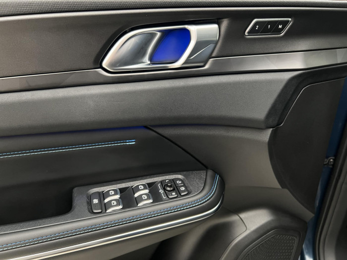 Lynk & Co 01 PHEV DCT 1.maj.