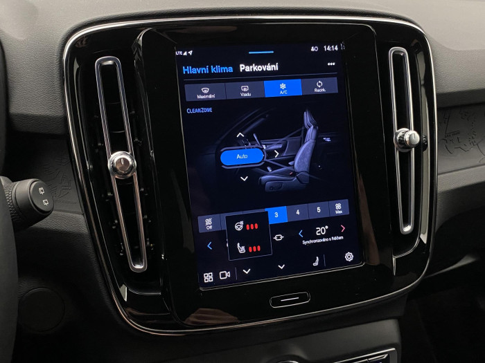 Volvo XC40 CORE SINGLE MOTOR RECHARGE