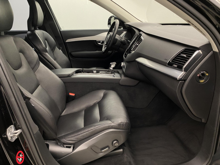 Volvo XC90 D5 AWD INSCRIPTION AUT CZ 2.0 d