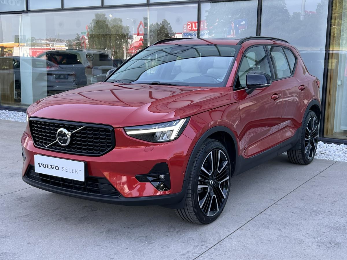 Volvo XC40 B4 AWD DARK ULTIMATE Aut 1.maj