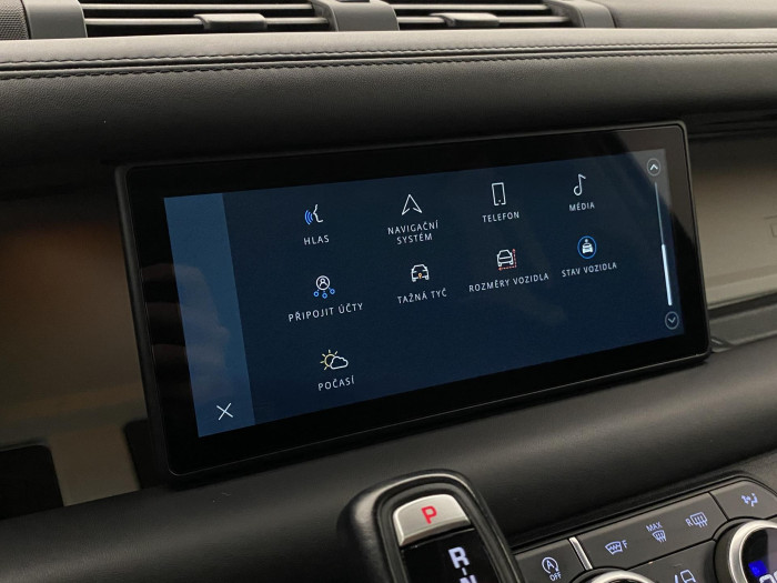 Land Rover Defender 110 P400 HSE AWD REZERVACE