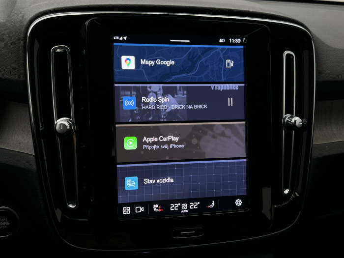 Volvo XC40 B4 PLUS BRIGHT AUT CZ