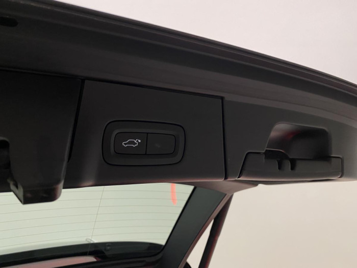 Volvo V90 D3 INSCRIPTION 1.maj REZERVACE 2.0 d