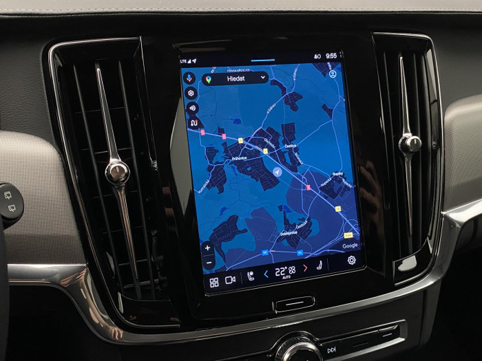 Volvo V90 CC B4 AWD PLUS AUT CZ 1.maj
