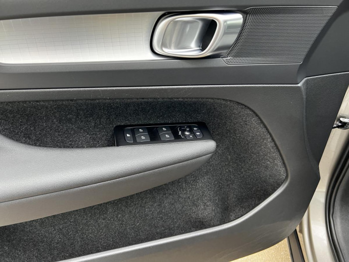 Volvo XC40 B4 MOMENTUM Aut 1.maj. 2.0 Momentum