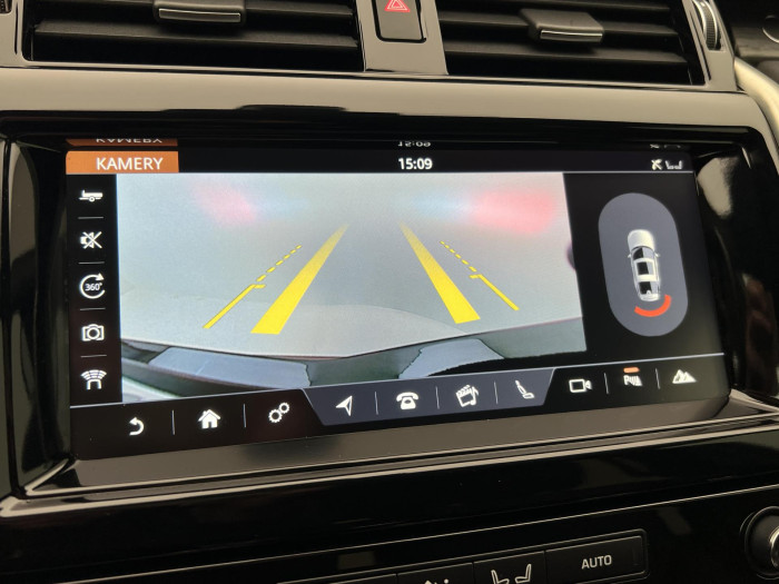 Land Rover Discovery 3.0 TDV6 HSE AWD AUT CZ