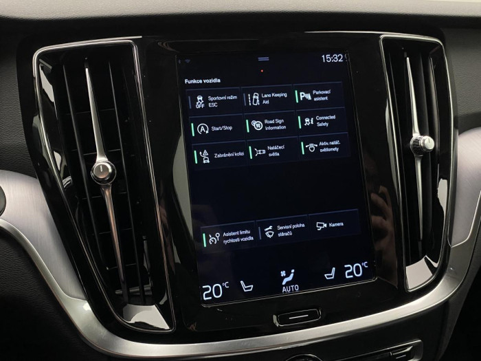 Volvo V60 T5 MOMENTUM AUT CZ REZERVACE 2.0 Momentum