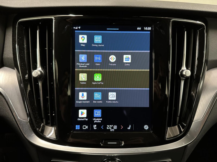 Volvo V60 B3 CORE AUT REZERVACE