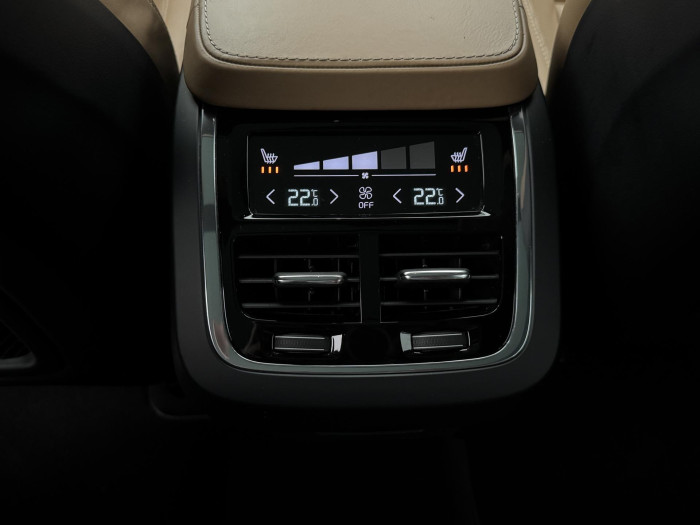 Volvo XC90 D5 AWD INSCRIPTION REZERVACE 2.0 d