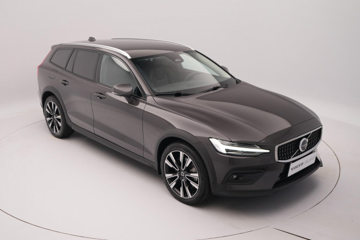 Volvo V60 CC B5 AWD PLUS