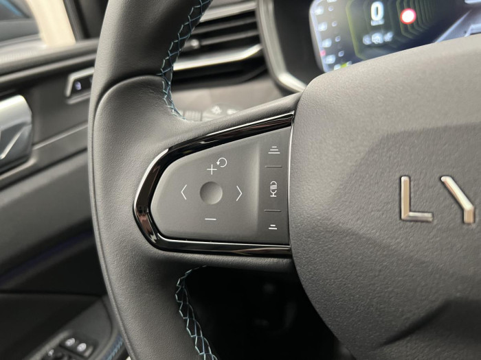 Lynk & Co 01 PHEV DCT 1.maj.