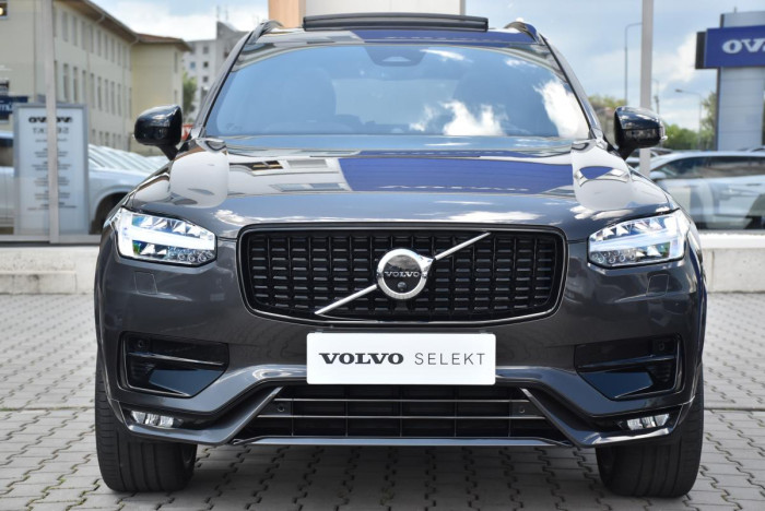 Volvo XC90 B5 AWD ULTIMATE 7M REZERVACE