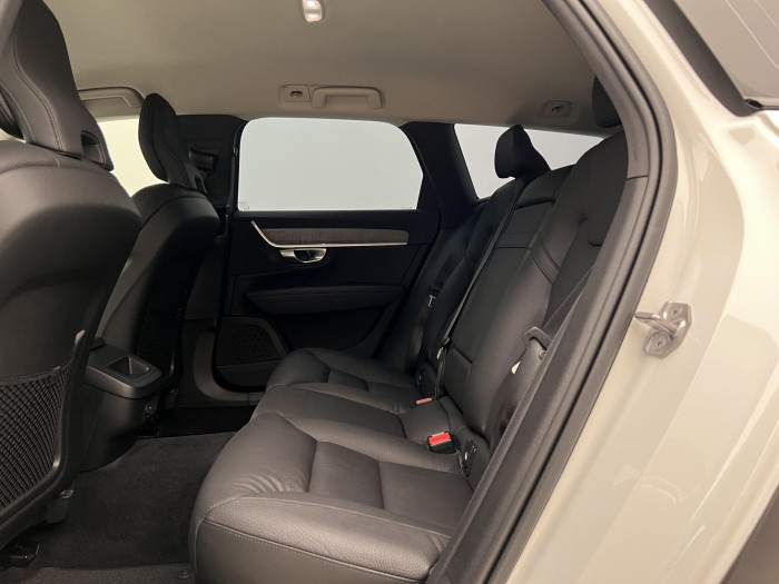 Volvo V90 CC B5 AWD PRO AUT CZ 2.0 CC CC