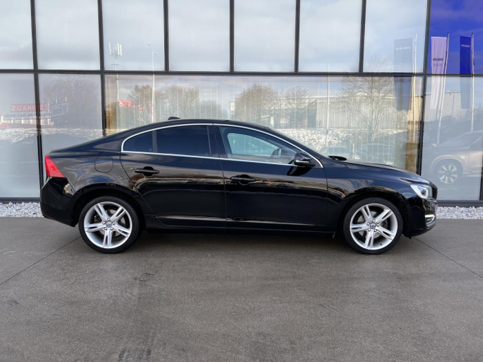 Volvo S60 D3 SUMMUM NAVIGACE 2.0 d Summum