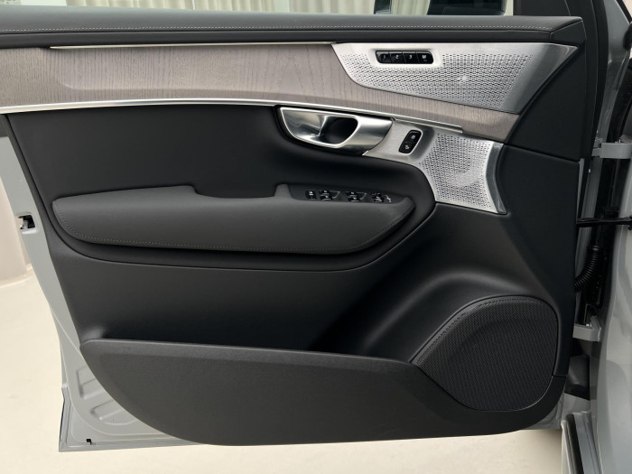 Volvo XC90 T8 AWD RECHRAGE ULTRA DARK AUT