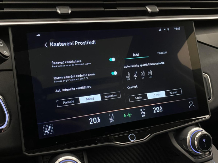 Lynk & Co 01 PHEV DCT AUT 1.maj. REZERVACE