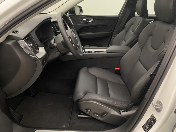 Volvo XC60 T6 AWD DARK RECHARGE 1.maj