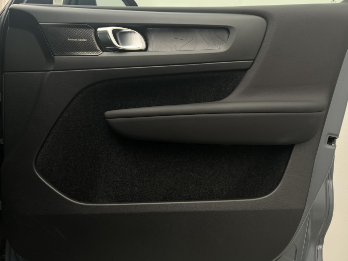 Volvo C40 RECHARGE TWIN MOTOR 1.maj.