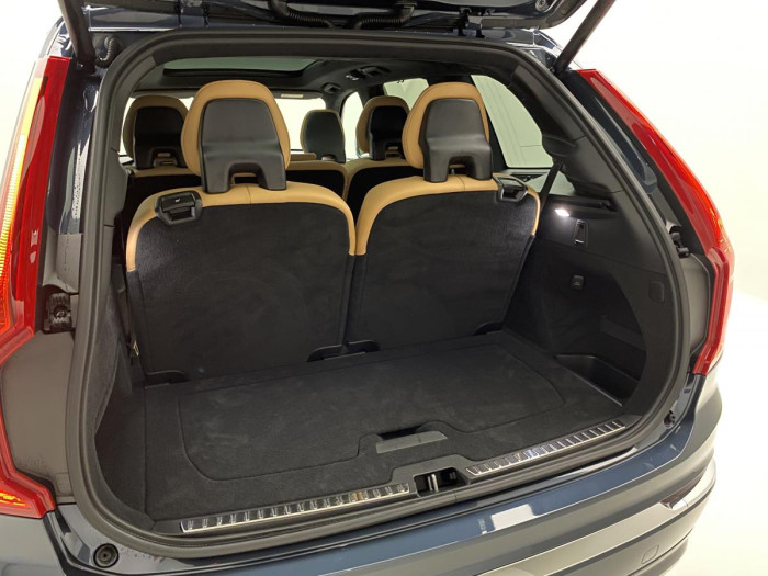Volvo XC90 T8 AWD BRIGHT ULT REZERVACE