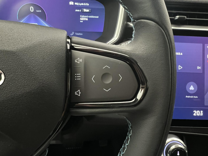 Lynk & Co 01 HEV AUT