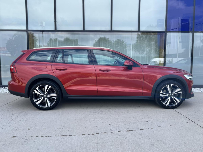 Volvo V60 CROSS COUNTRY D4 AWD Aut 1.maj 2.0 d
