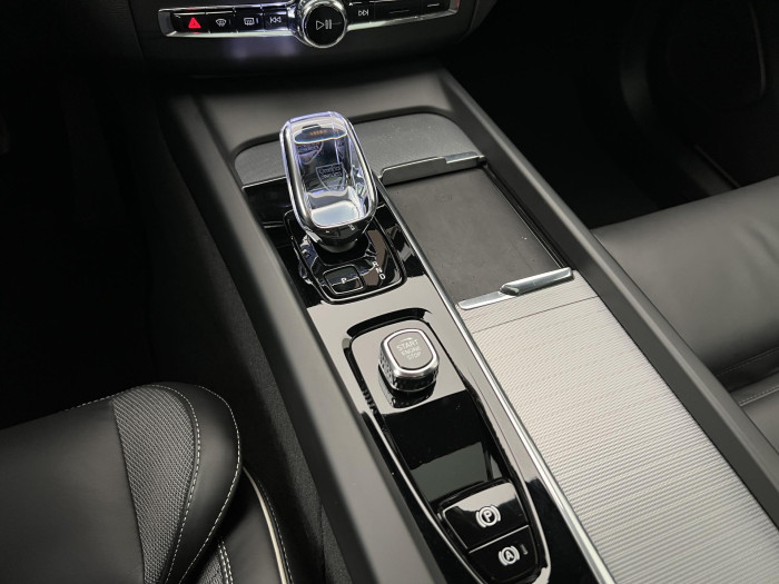 Volvo XC60 B5 AWD BLACK EDITION PLUS AUT