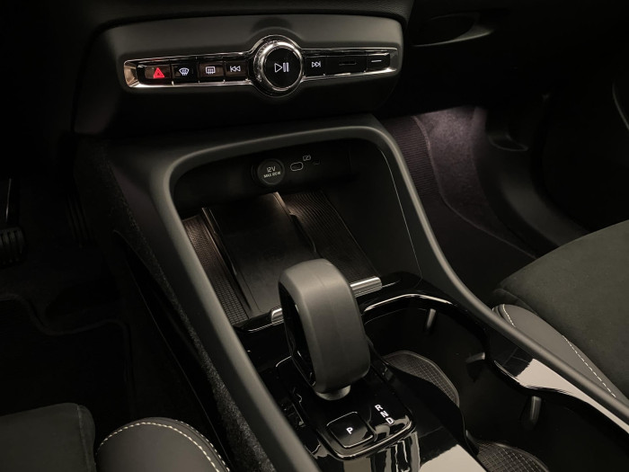 Volvo EC40 ULTRA BLACK EDITION TWIN MOTOR Edition