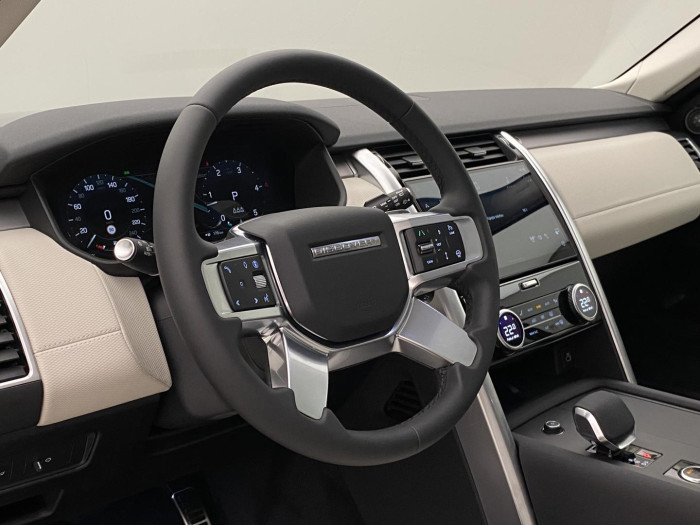 Land Rover Discovery D350 DYNAMIC SE AWD REZERVACE 3.0 d Dynamic SE