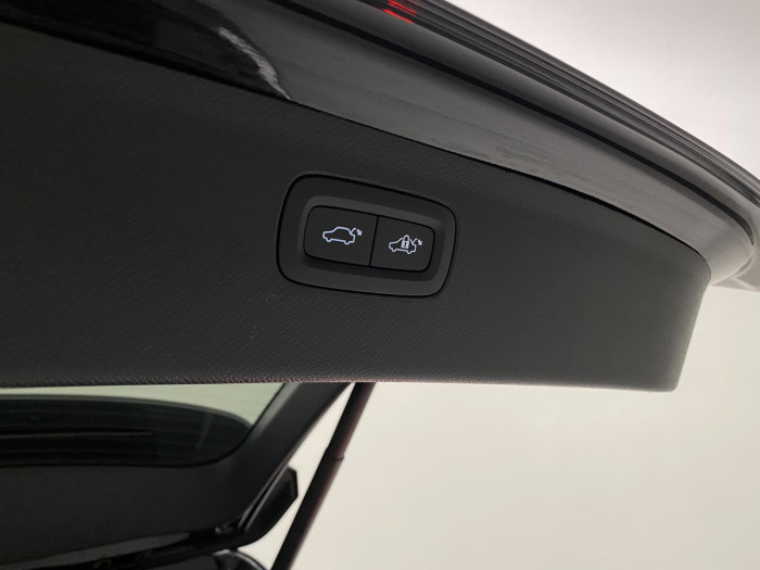 Volvo XC90 B5 AWD PLUS BRIGHT AUT CZ 7m
