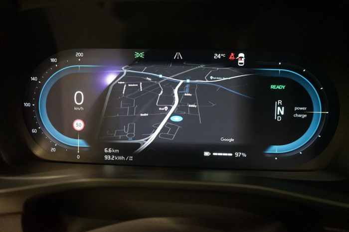 Volvo XC40 PURE ELECTRIC TWIN - Rezervace