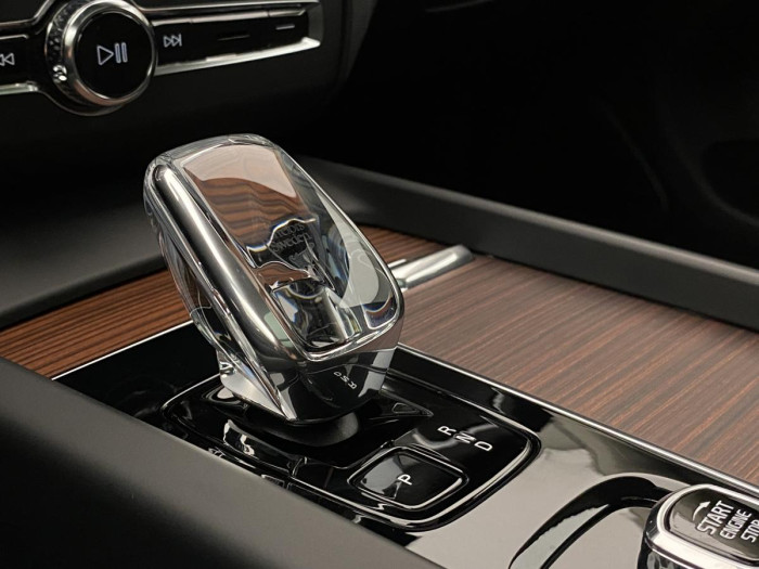 Volvo XC60 B5 AWD ULTIMATE AUT REZERVACE