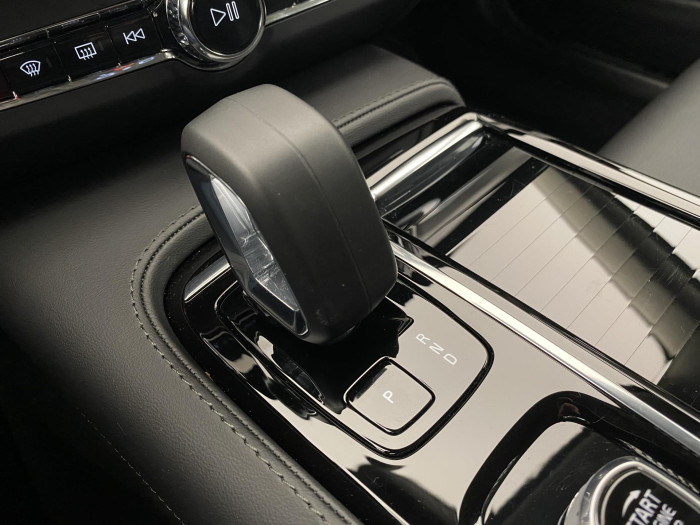 Volvo V90 T6 AWD RECHARGE DARK PLUS