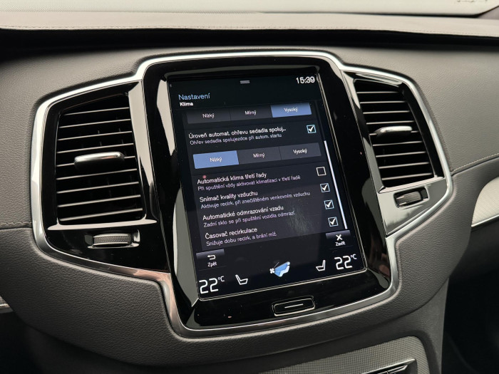 Volvo XC90 B5 AWD R-DESIGN AUT CZ